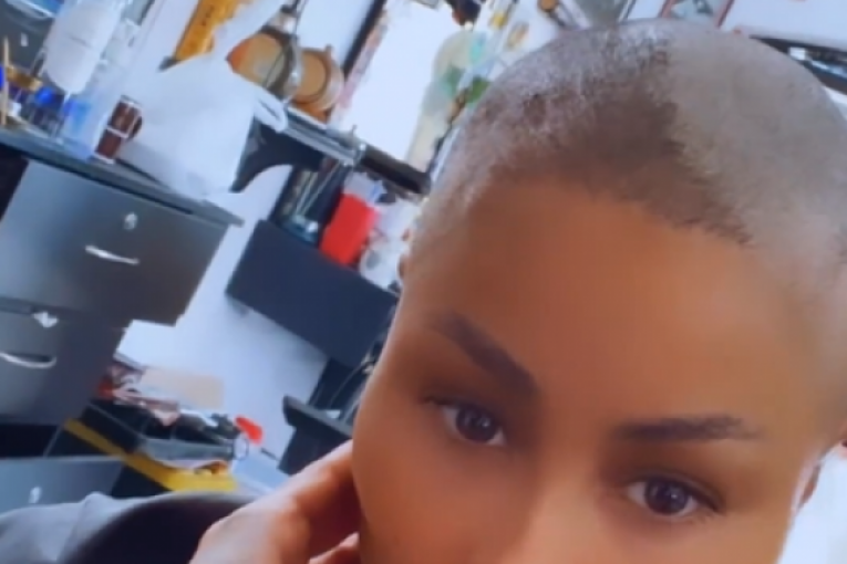 Blek Čajna jedno vreme bila je ćelava