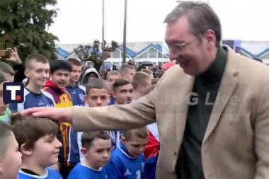 MALIŠANI U BUJANOVCU DOČEKALI PREDSEDNIKA! Sa širokim osmehom na licu mu poklonili OVO! (FOTO)