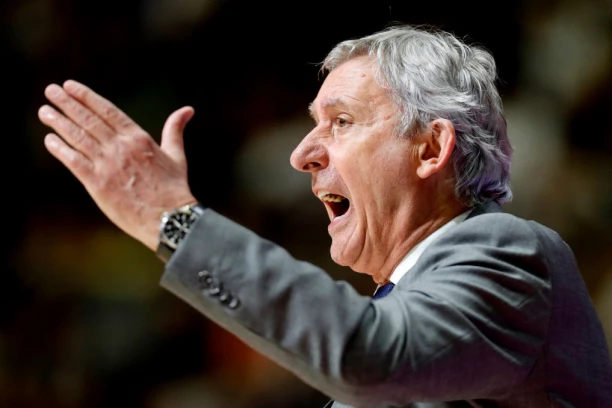 PEŠIĆ ODLEPIO NA KONFERENCIJI ZA MEDIJE: Ko si bre ti? Nemoj da vređaš ove momke!