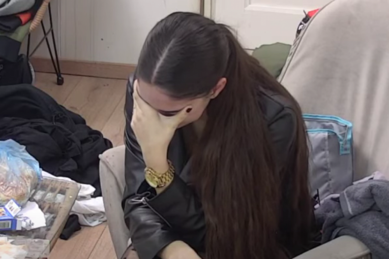 Anđela Đuričić plače