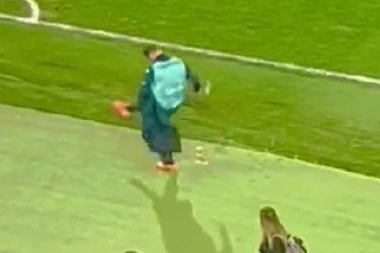 JEDNIM GESTOM VIDELO SE DA JE NEZADOVOLJAN U KLUBU! Da li je OVO šansa za Zvezdu?