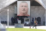 SAHRANJEN ESKOBAR IZ NIKŠIĆA: Ćerke plakale uz pesmu "Ponoć", a prijatelj poručio DVA LOŠA UBIŠE MILOŠA (FOTO/VIDEO)
