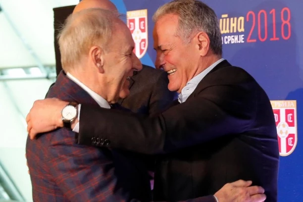 VEČITI RATOVALI I VAN TERENA: Ovo su legendarni asovi Crvene zvezde i Partizana koji su stopirali svoje karijere zbog obaveznog vojnog roka!