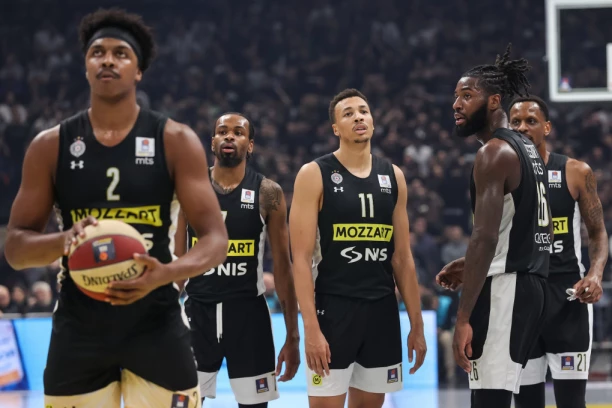 DRAMA NIOTKUDA: Hladan tuš za Partizan posle večitog derbija!