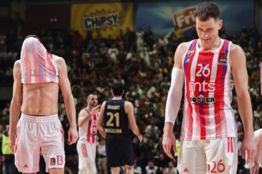 ZVEZDA U OGROMNIM PROBLEMIMA: Otkazana utakmica protiv Mornara!