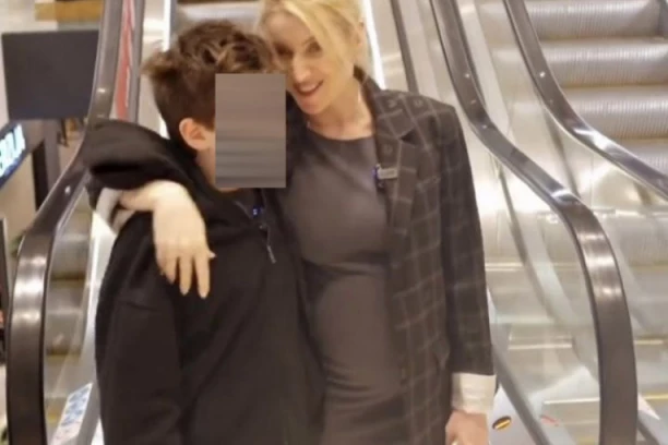 ANĐELKA PRPIĆ UHVAĆENA SA STOMAKOM DO ZUBA: Glumica u mini haljini u sedmom mesecu trudnoće izgleda ovako! (FOTO)