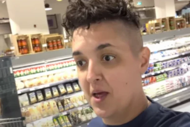 MARIJA ŠERIFOVIĆ HITNO NAPUSTILA SRBIJU: Pevačica poručila "Ovo mi se nikada nije desilo"