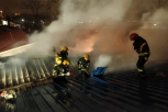 GORI "GRADSKA KAFANA" NA NOVOM BEOGRADU! Vatrogasci gase buktinju sa krova, prve fotografije ukazuju na veliku DRAMU! (FOTO)