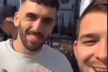 KAMPACO OSTAO U ČUDU! Prišao mu navijač Partizana i UZVIKNUO ono što će RAZBESNETI svakog Deliju! (VIDEO)