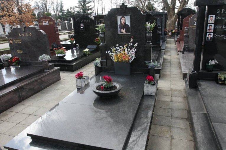 Ksenija Pajčin večna kuća