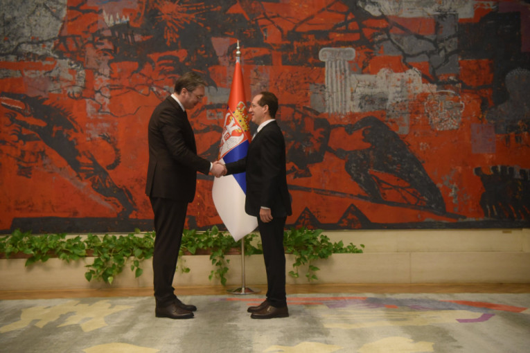 Predsednik sa ambasadorom Kube