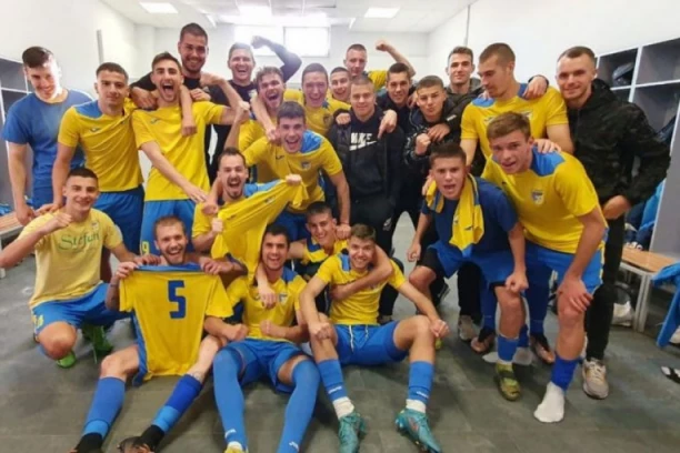 ŠOK U VOJVOĐANSKOJ ULICI: Studenti postali profesori - Novobeograđani očitali lekciju lideru sa Zvezdare!