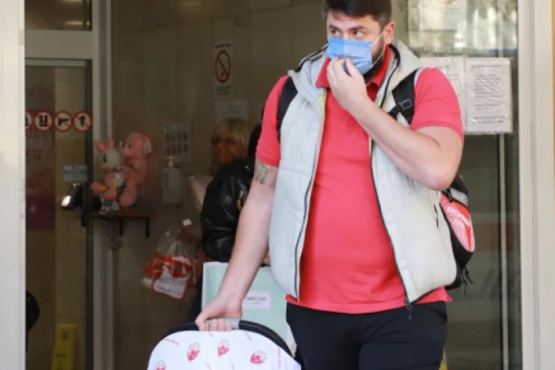 TATIN "DELIJA" OD PRVOG ČASA! Nikola Rađen ODUŠEVIO navijače Zvezde jednim gestom! (FOTO GALERIJA)