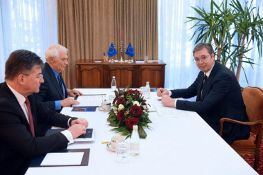 PREDSEDNIK NASTAVLJA BITKU ZA SRBIJU: Poznat datum novog sastanka Vučića i Kurtija