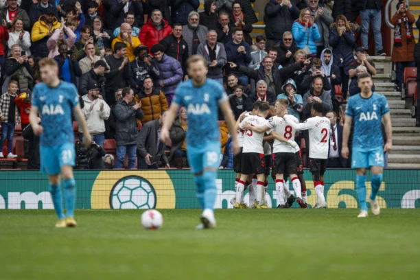 KEJN I DRUGARI SU RADODAJKE: Nema kome nisu dali bodove (VIDEO)