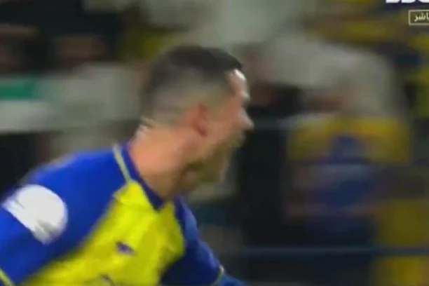 RONALDO DAO EVROGOL IZ SLOBODNJAKA! Portugalac ODBIO da šutne PENAL! Razlog je ODUŠEVIO sve na stadionu! (VIDEO)