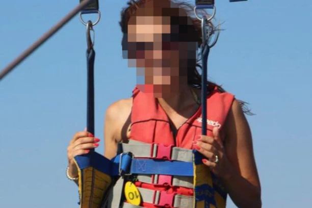 IRENA KOJA JE POGINULA NA KOPAONIKU BILA JE ĆERKA UGLEDNOG LEKARA: Komšije iz novosadskog naselja u šoku - ne žele da se pomire sa činjenicom da je nema (FOTO)