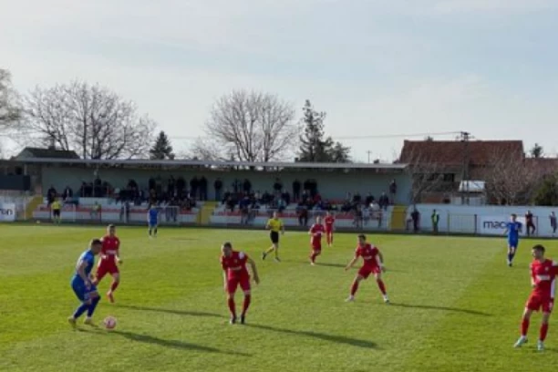 RADNIČKI ZAUSTAVIO LIDERA: Ekipa Darka Tešovića golom u poslednjim trenucima meča stigla do velikog preokreta!