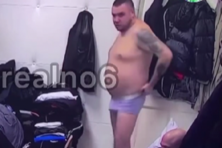 Filip Car gura ruke u gaće kao Zvezdan Slavnić Zadruga 6