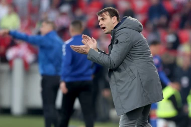 MILOJEVIĆ SVALIO KRIVICU NA IGRAČE: Dobio sam potvrdu ko ne može da nosi dres Crvene zvezde