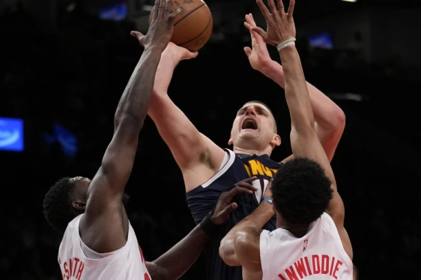 NOVI TRIPL-DABL JOKIĆA: Nikola ponovo DOMINIRAO u svom stilu (VIDEO)