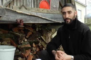 OVO SRPSKO SELO NEMA MAMINIH I TATINIH SINOVA: Ivan je Vojvoda sa Vujna i ima SNAŽNU poruku za sve roditelje! (FOTO)