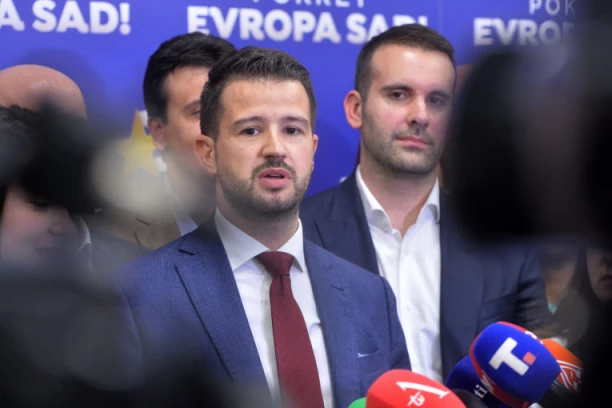 EVO KO JE JAKOV MILATOVIĆ: Posle 34 godine šalje Mila Đukanovića u političku istoriju!