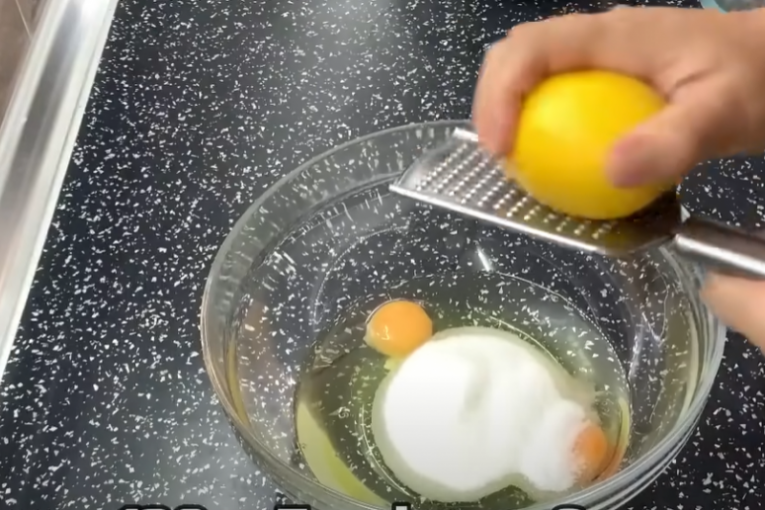 Rendanje kore limuna u ulje i jaja