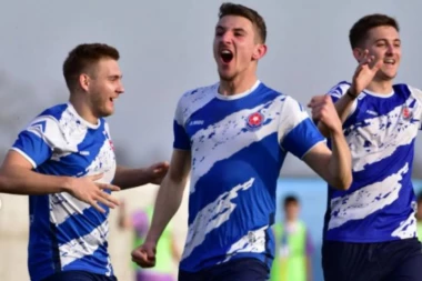 NA "STAMFORD BRIDŽU" KIKSA NEMA: Crnobarski Stiven Džerard slomio otpor žilavog protivnika! (FOTO GALERIJA)