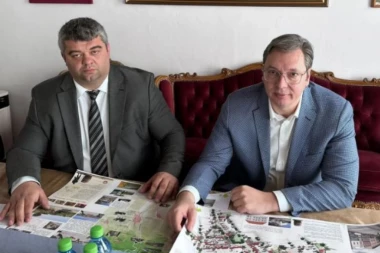 VUČIĆ ODRŽAO OBEĆANJE, POSETIO IRIG: Ponosan sam na Srbiju koja napreduje (FOTO)
