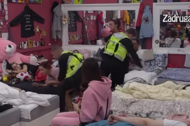 PALČICA PONOVO NASRNULA NA ANITU, OBEZBEĐENJE ULETELO KAO FURIJA: Stanojevićevu ni zatvor nije opametio, samo što je izašla napravila novi KARAMBOL! (VIDEO)