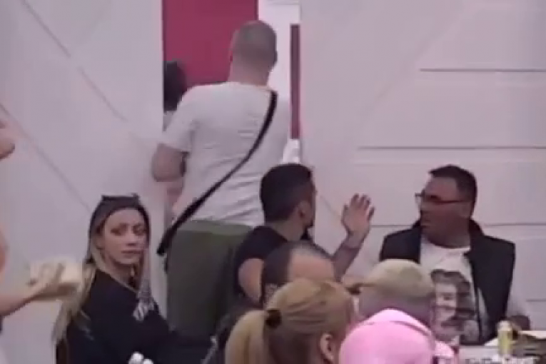 Zvezdan Slavnić gurnuo i udario Anđelu Đuričić Zadruga 6