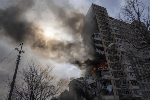 U NOVOM TALASU RUSKIH NAPADA 18 MRTVIH: Među žrtvama ima i dece