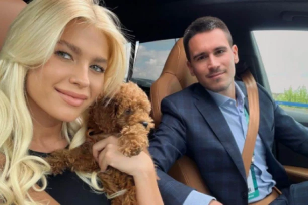 PAPARACO FOTKE ĐOKOVIĆA: Uhvaćeni u prvoj porodičnoj šetnji sa bebom, mama Saška ne ispušta sina iz naručja! (FOTO)