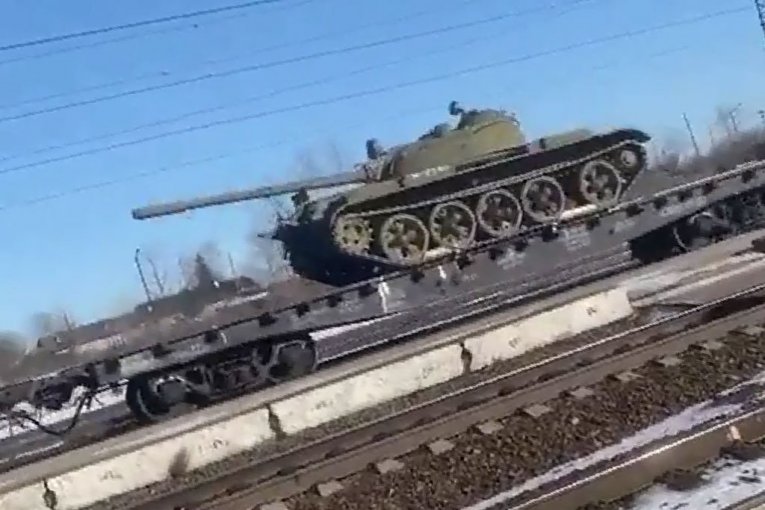 RUSIJA SE NE ZAUSTAVLJA: Šalje tenkove iz  Drugog svetskog rata na Ukrajinu (VIDEO)