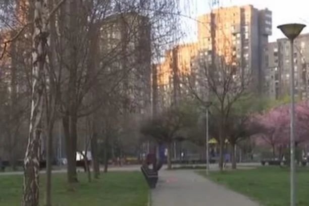 OVO JE MESTO MASOVNE TUČE NAVIJAČA NA NOVOM BEOGRADU! Među povređenima ima i dece! ZA NEVERICU ZBOG ČEGA JE DOŠLO DO SUKOBA!