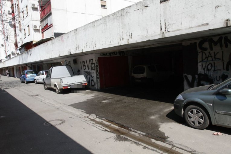 Garaže u Gandijevoj