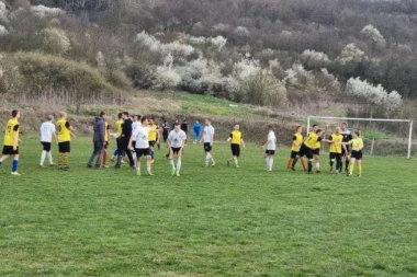 GRADSKOLIGAŠ UMALO IZBACIO EKIPU IZ OKRUŽNOG RANGA: Stanisavljević održao Čekmin u igri, penal serija na kraju odlučila pobednika!