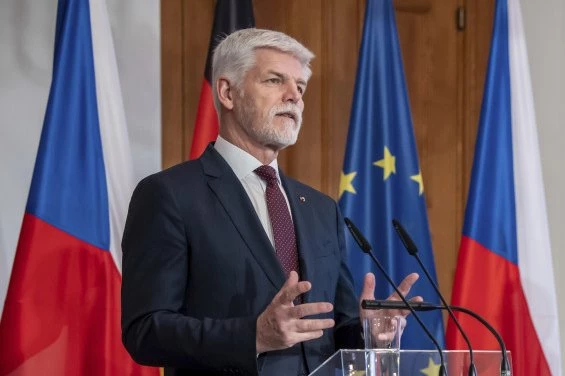 SVAĐA U DRŽAVNOM VRHU: Premijer i vlada okrenuli leđa predsedniku! Evo zašto svi gledaju u NATO