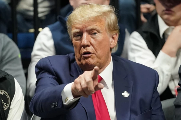 ZARADIO OD HAPŠENJA: Trampu u tri dana uplaćeno 1,5 miliona dolara