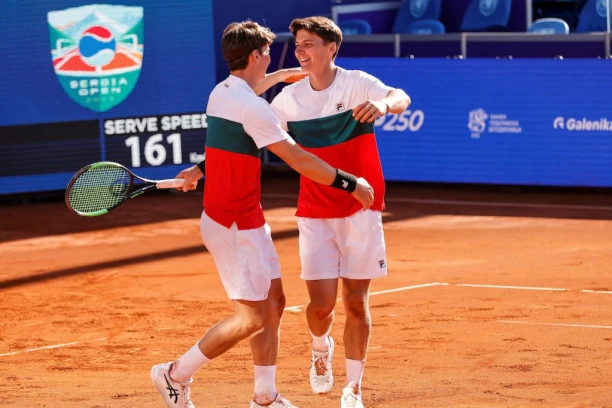 RAZVALJIVANJE: Srbi PONIZILI Hrvate usred Zadra