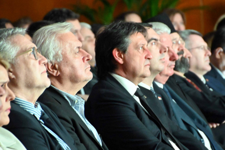 Ministar Gašić na projekciji filma ''Dosije Kosovo - Žuta kuća''