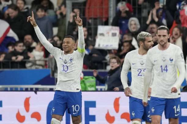 MBAPE POKAZAO KO JE GAZDA: Francuska PONIZILA Holandiju, Lukaku het-trikom DEMOLIRAO Švedsku! (VIDEO)