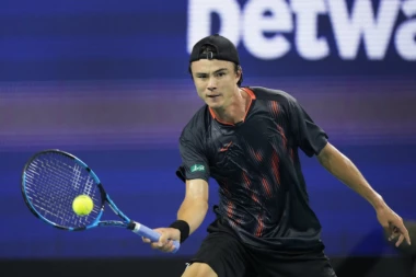 SENZACIJA U MAJAMIJU! Eliminisan VELIKI favorit! Ispao od 97. na svetu, POČISTIO ga sa NULOM!