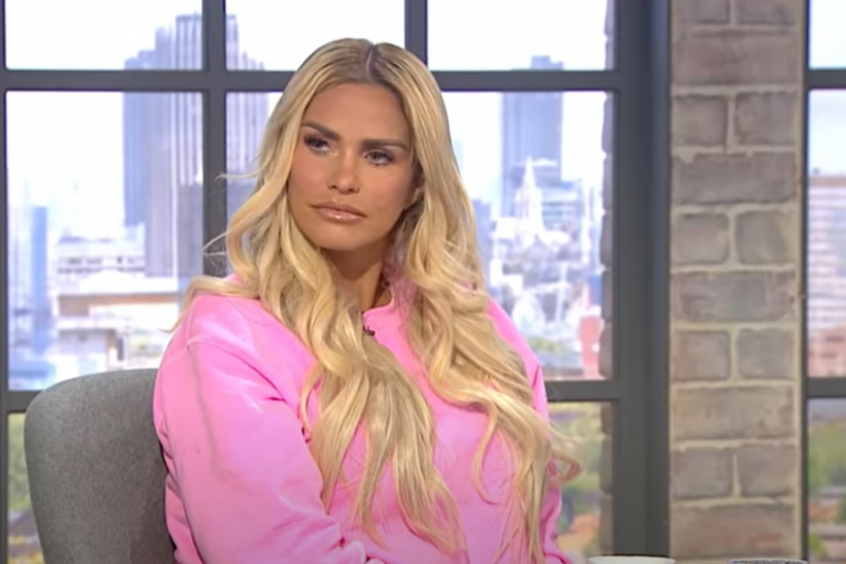 Kejti Prajs je poznata po brojnim plastičnim operacijama