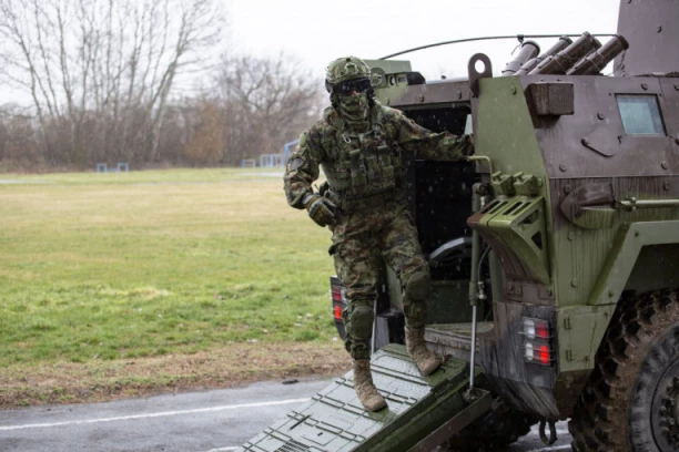 UDARNA INFORMACIJA VOJSKE SRBIJE: Sve se događa tačno u 19.30!