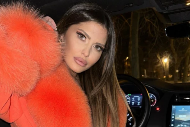 NOVA BESNA MAŠINA ANE RADULOVIĆ: Voditeljka "Elite" pazarila novi automobil, suprug joj se iste sekunde obratio javno!