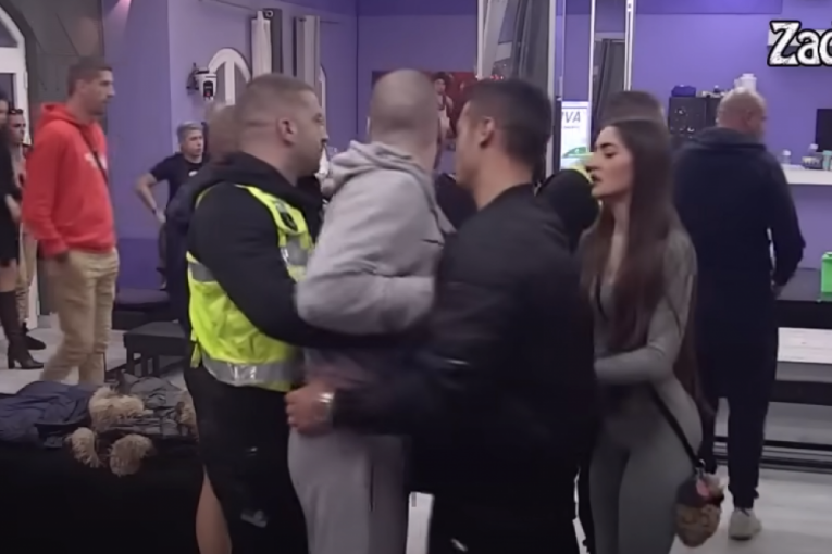 Zvedan Slavnić tuča Zaduga 6