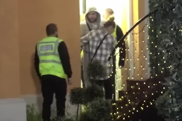 ZVEZDAN LOMI SVE PRED SOBOM! Slavnić ušao u crveno, krenuo da razbija po imanju u Šimanovcima! (VIDEO)