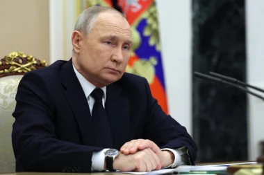 HILJADE KILOMETARA ISKOPANIH ROVOVA: Putin spreman za najveću ofanzivu Ukrajine! ČITAJTE U SRPSKOM TELEGRAFU!